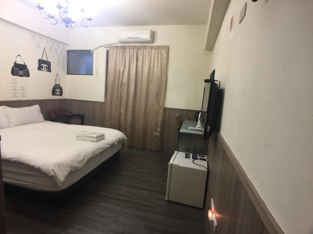 Love Feng Jia Apartment Hotel Taichung Dış mekan fotoğraf