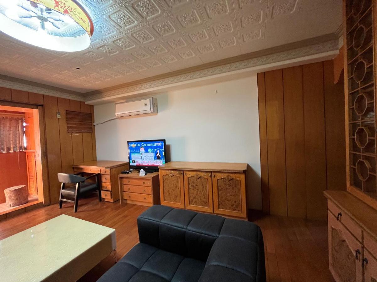 Love Feng Jia Apartment Hotel Taichung Dış mekan fotoğraf