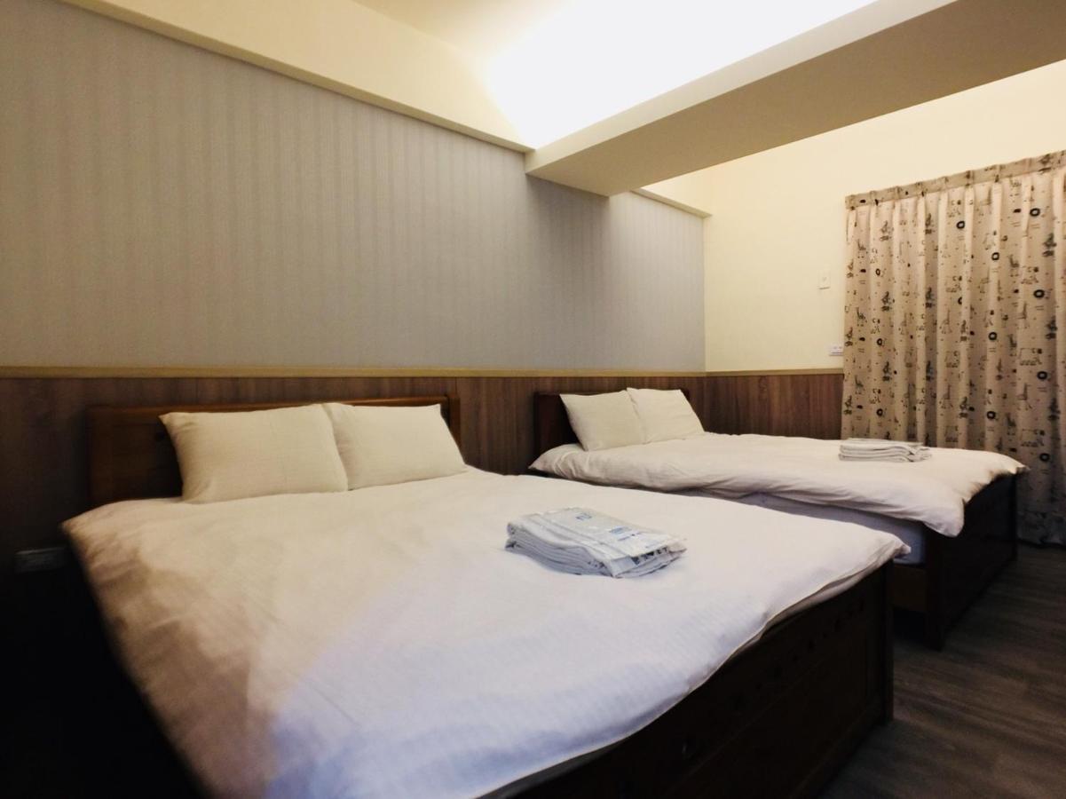 Love Feng Jia Apartment Hotel Taichung Dış mekan fotoğraf