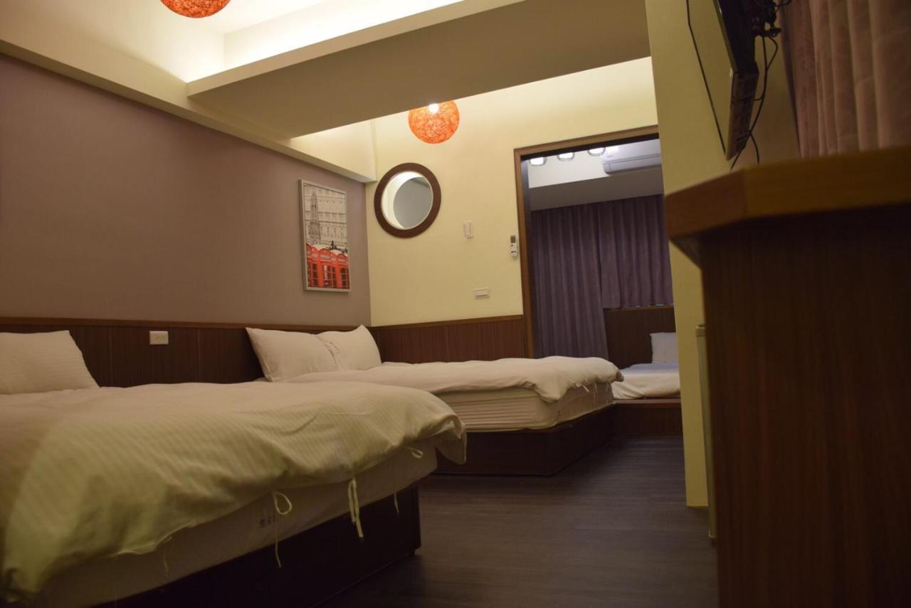 Love Feng Jia Apartment Hotel Taichung Dış mekan fotoğraf
